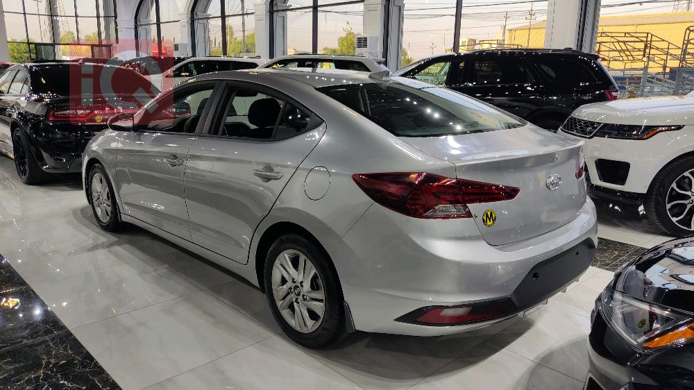 هیوندای ئەلەنترا